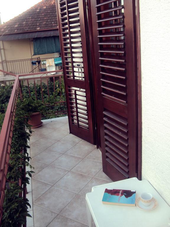 Apartments Kekel Biograd Na Moru Esterno foto