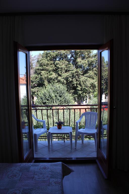 Apartments Kekel Biograd Na Moru Esterno foto