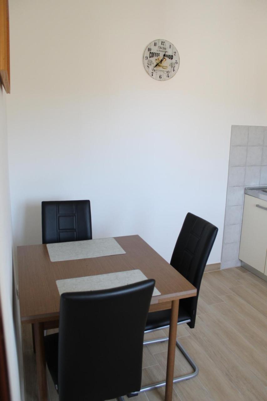 Apartments Kekel Biograd Na Moru Esterno foto