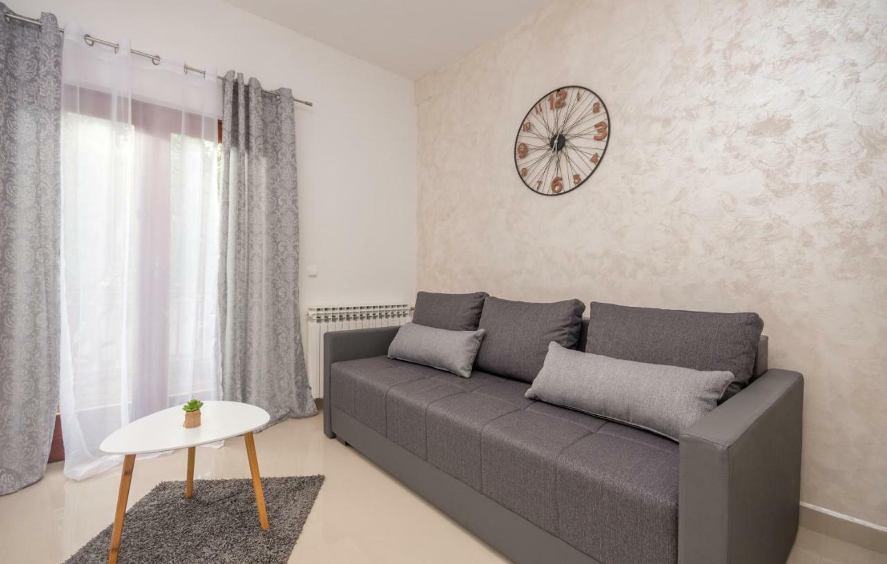 Apartments Kekel Biograd Na Moru Esterno foto