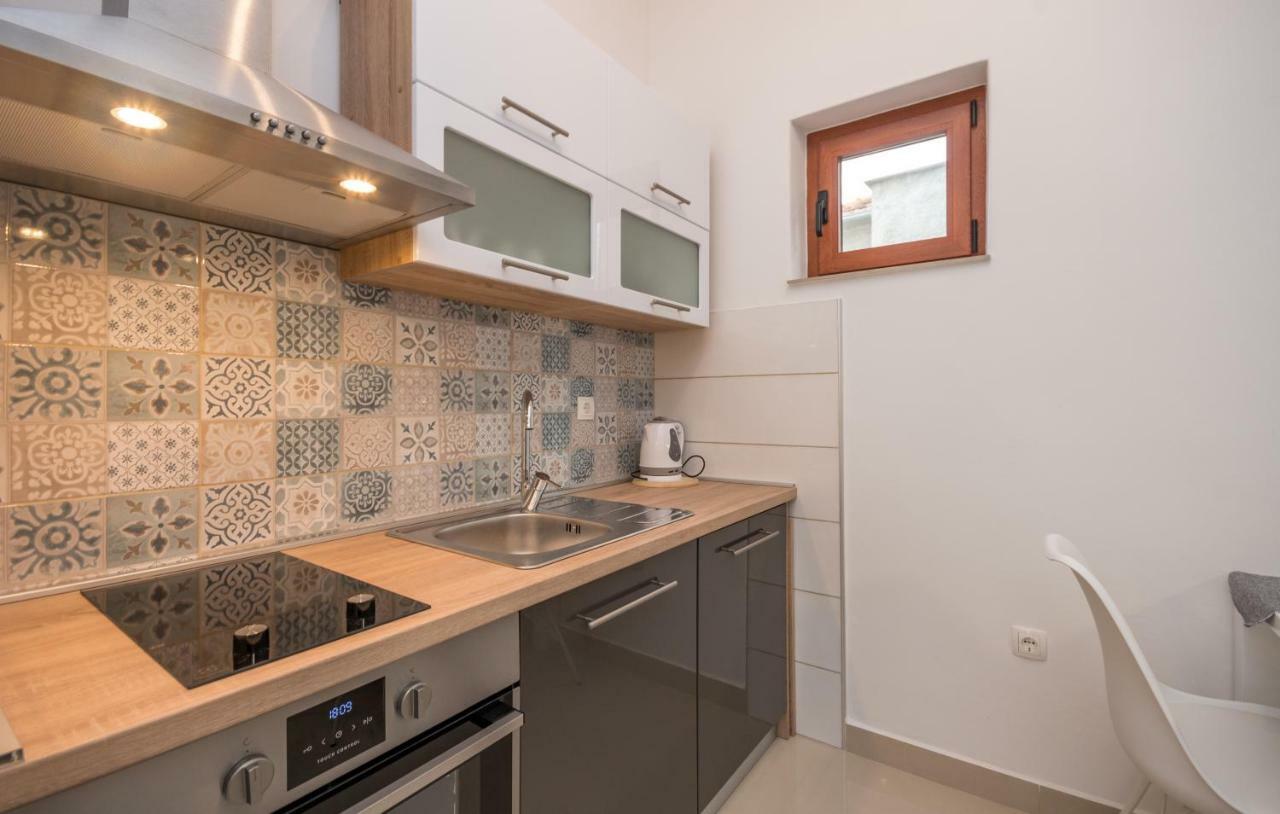 Apartments Kekel Biograd Na Moru Esterno foto